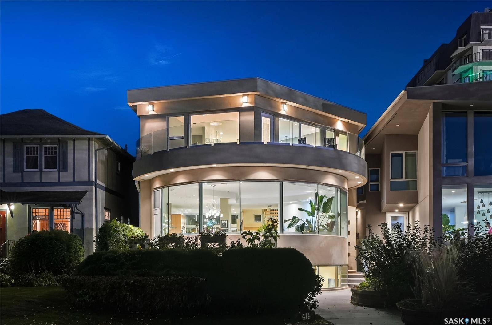 Saskatoon, SK S7N 0K9,616 Saskatchewan CRESCENT E