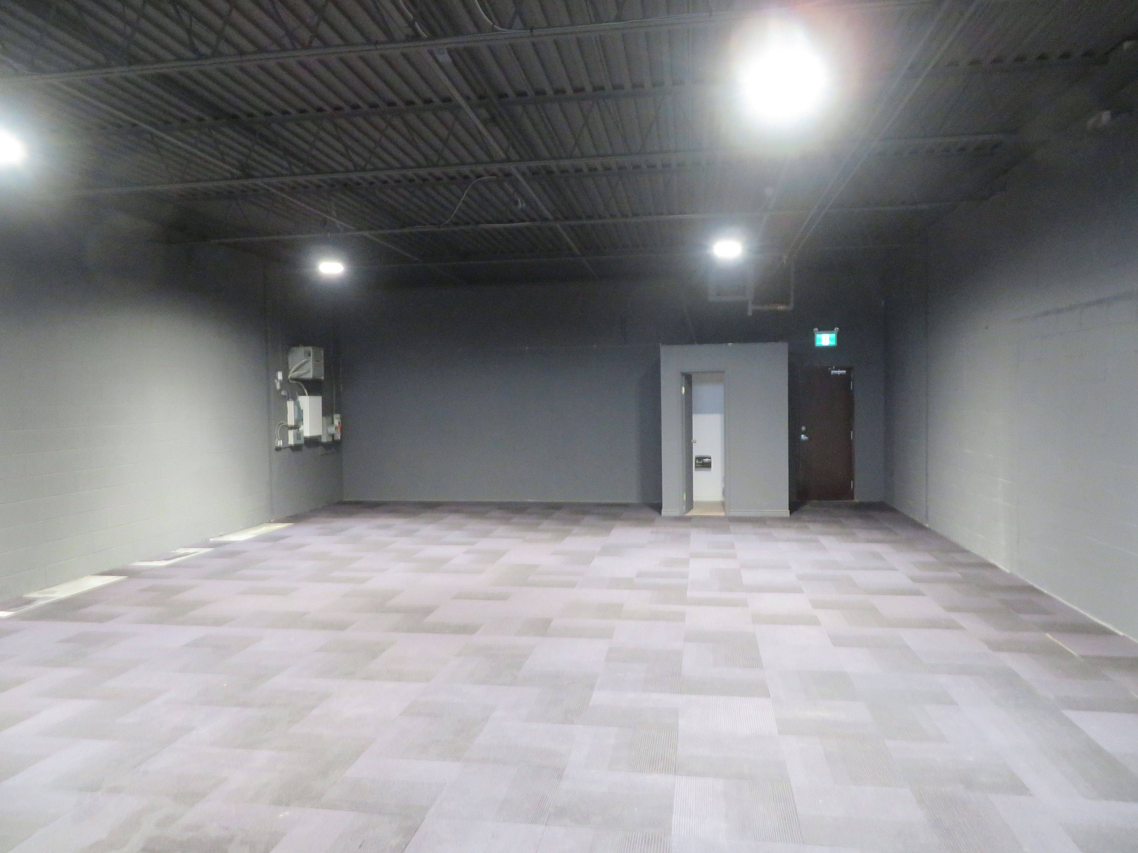 Toronto W05, ON M9L 1N4,104 Kenhar DR #13