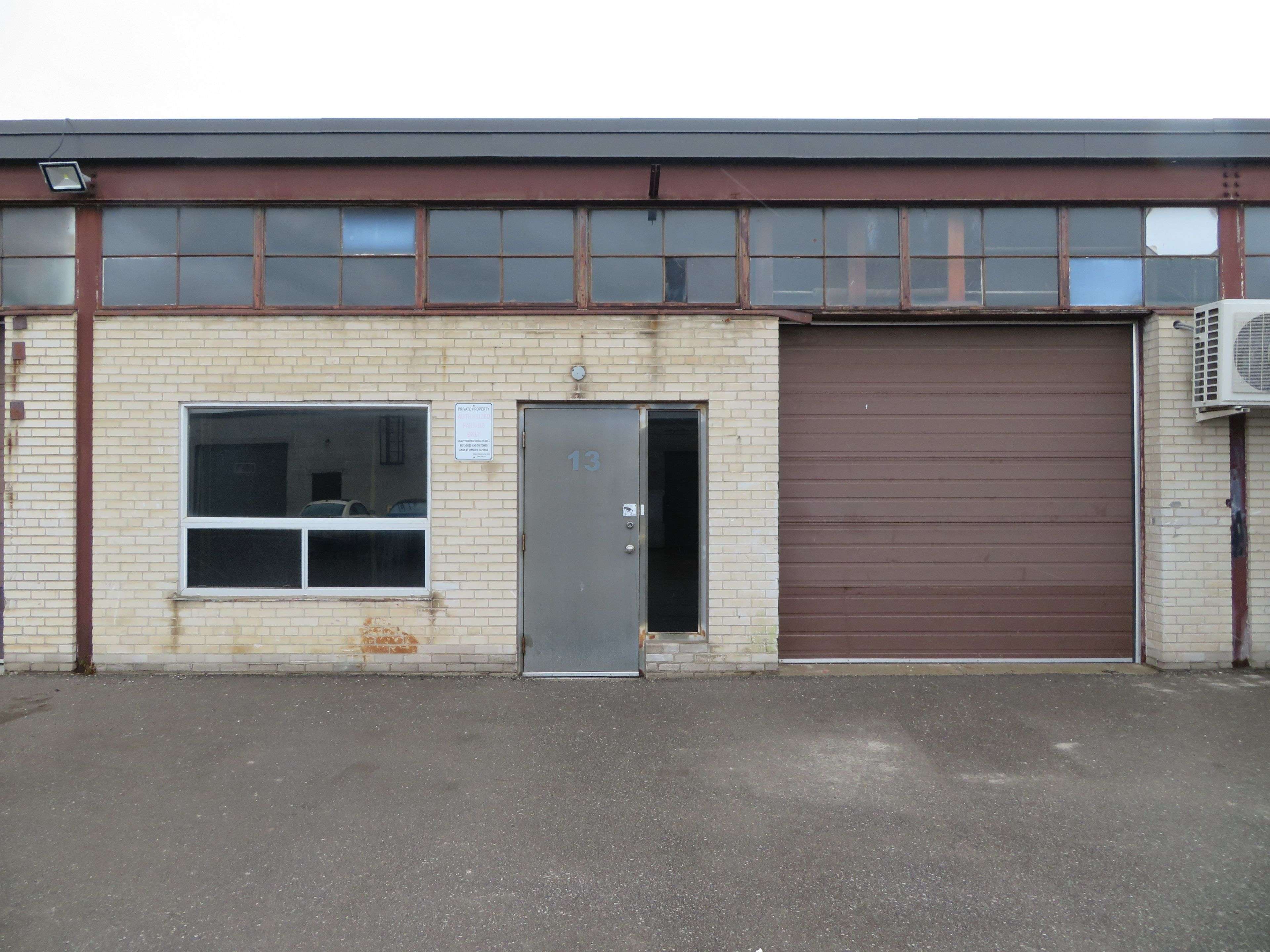 Toronto W05, ON M9L 1N4,104 Kenhar DR #13