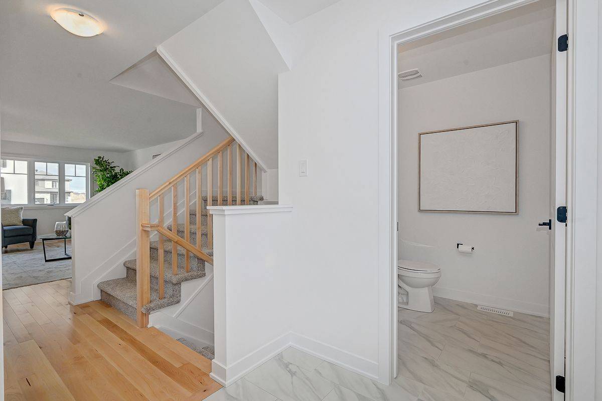 Russell, ON K4R 0A1,233 Peacock DR