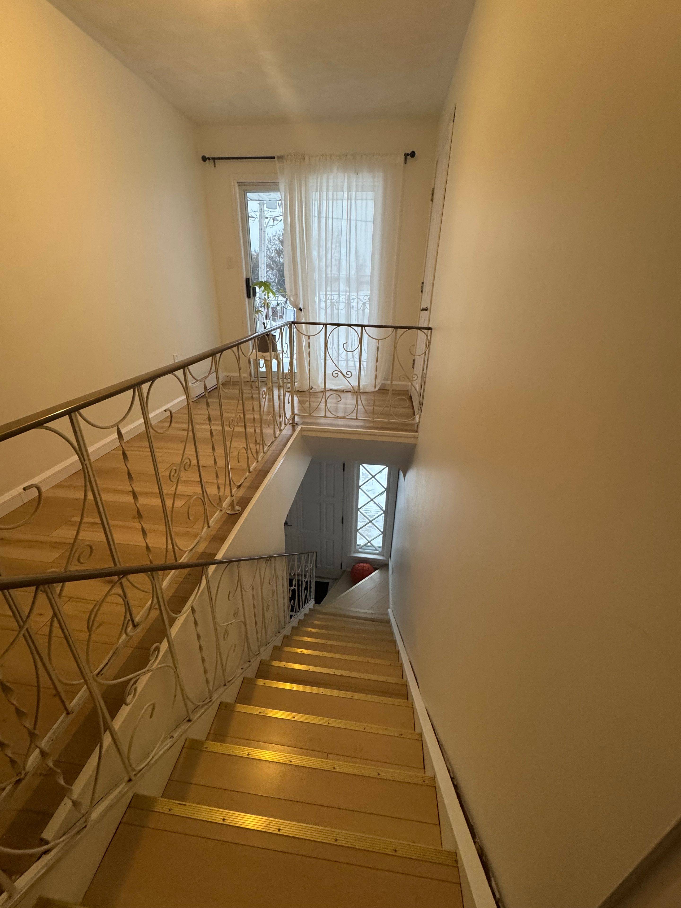 North Bay, ON P1B 5A1,652 Scollard ST