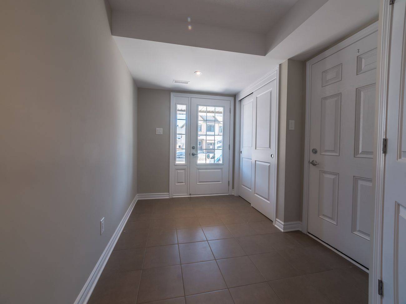 Kanata, ON K2T 0L1,210 Halyard WAY