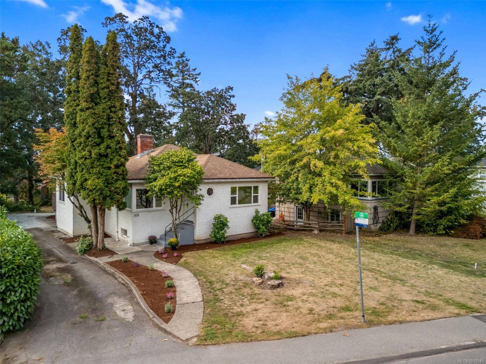 Saanich, BC V8Z 1N4,1075 Burnside Rd W