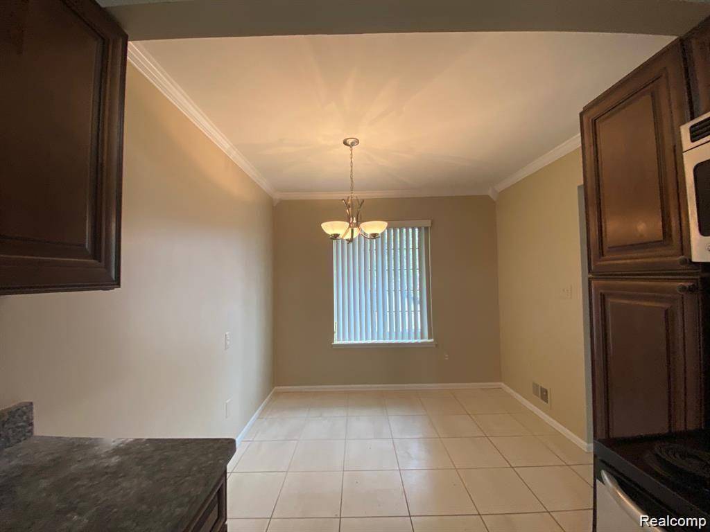 Southfield, MI 48034,28129 FRANKLIN RD #109