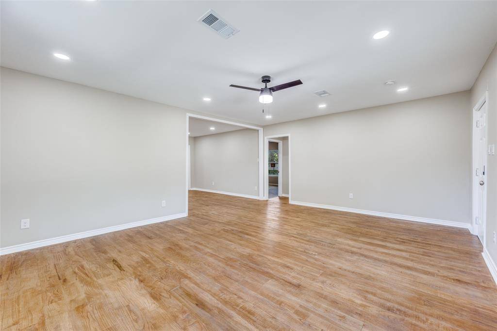 Denison, TX 75020,609 W Owings Street