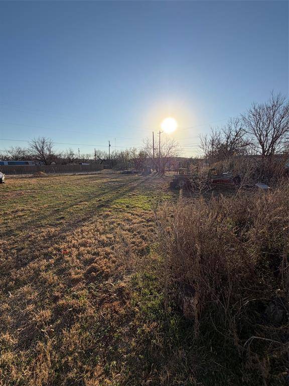 Baird, TX 79504,208 Lombard Street