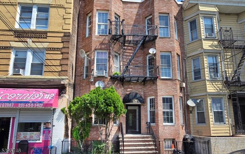 Union City, NJ 07087,130 45Th St #3