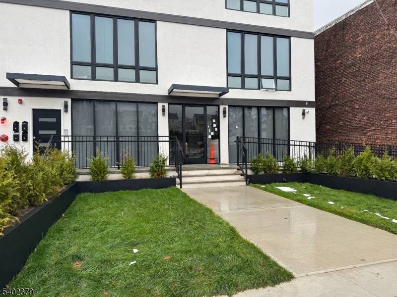 Belleville Twp., NJ 07109,330 Washington Ave