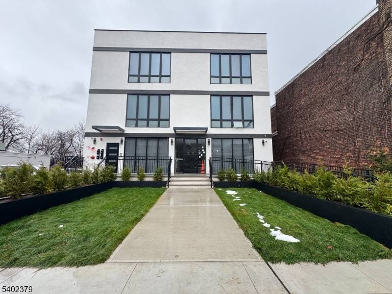 Belleville Twp., NJ 07109,330 Washington Ave