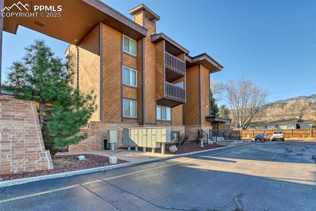 Colorado Springs, CO 80905,935 Saturn DR #230