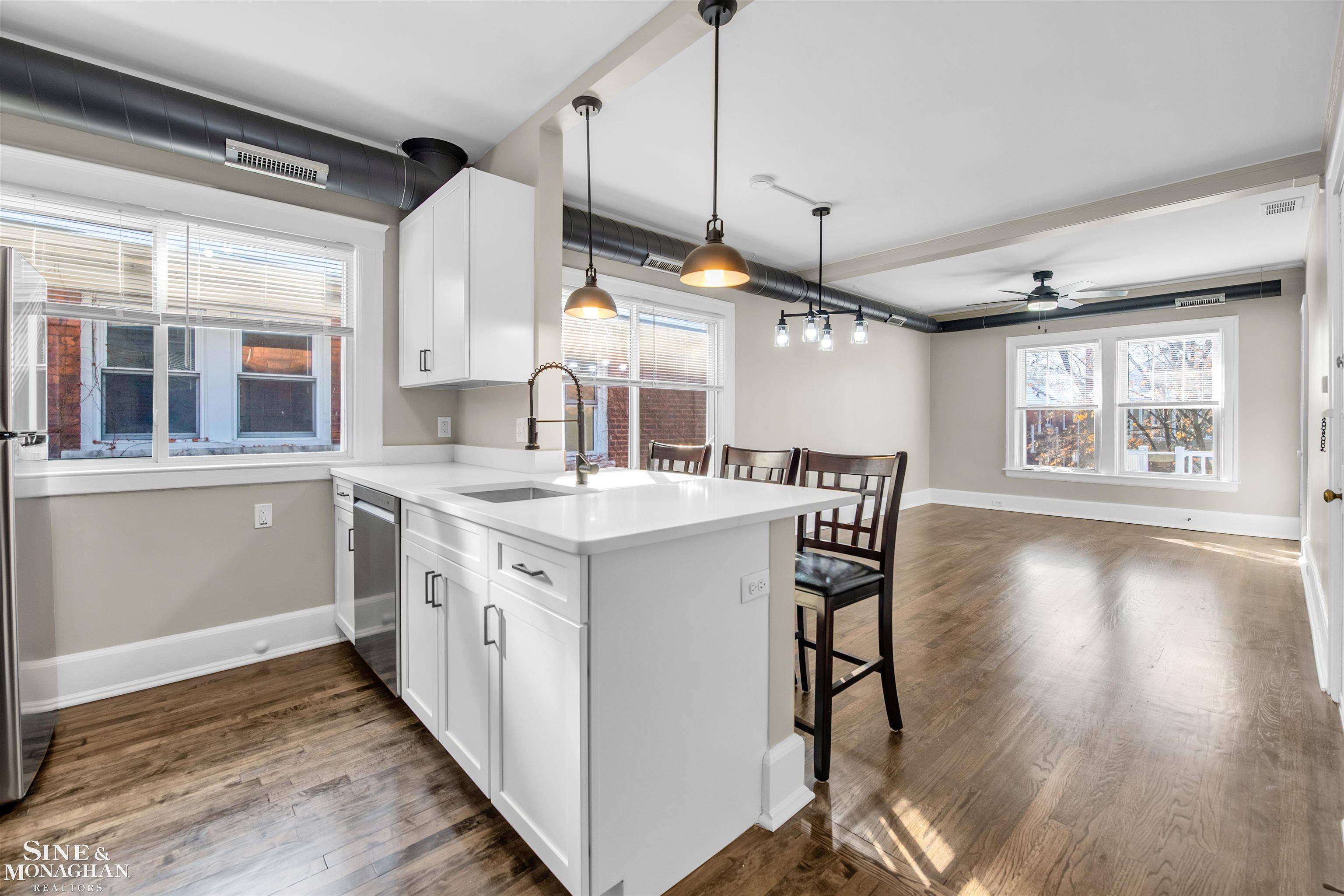 Grosse Pointe Park, MI 48230,866 Nottingham RD