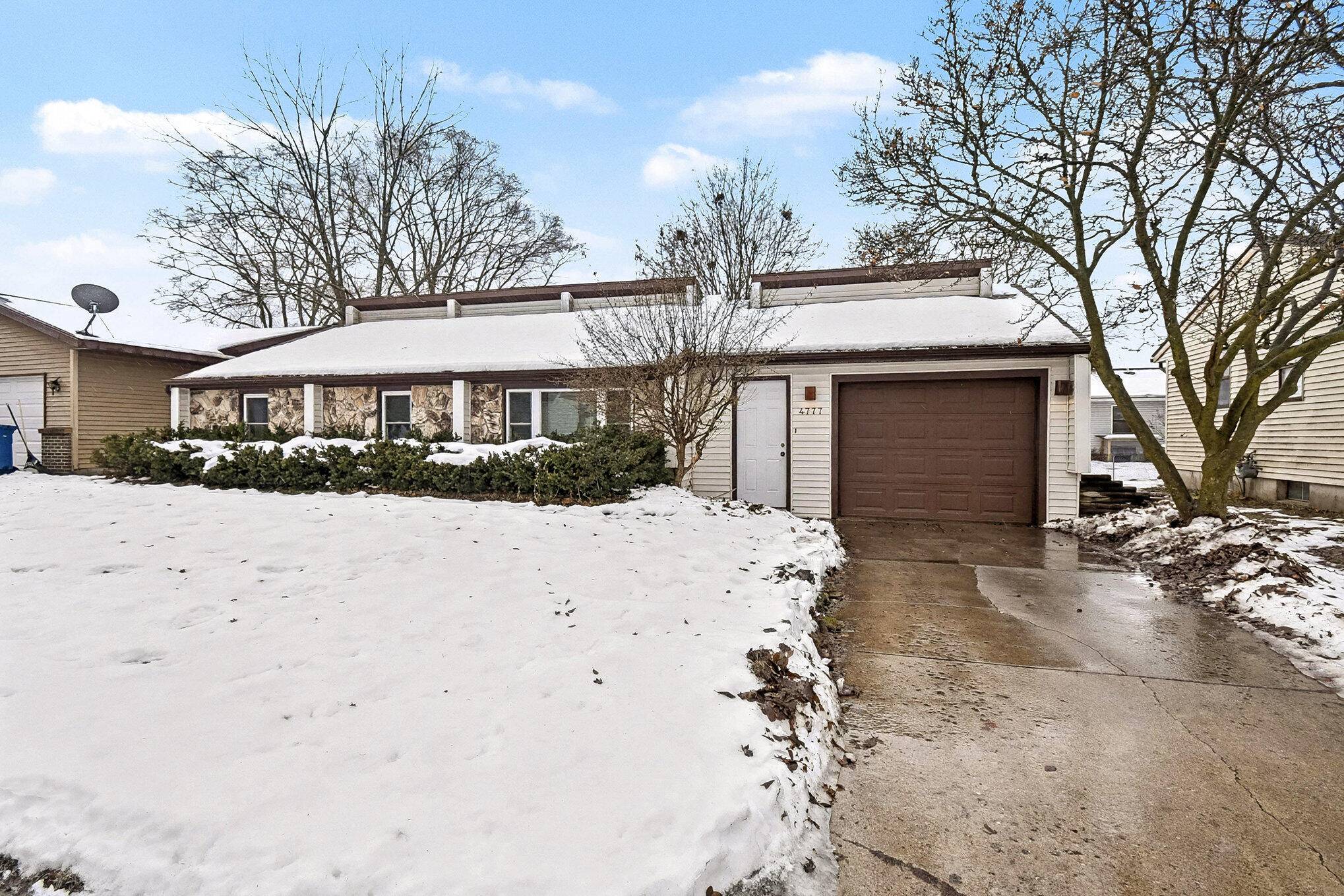 Kentwood, MI 49548,4777 FLYING EAGLE DR SE