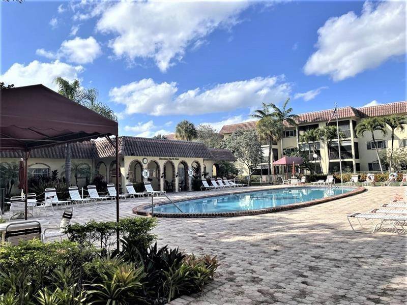 Pompano Beach, FL 33060,255 S Cypress Rd #342