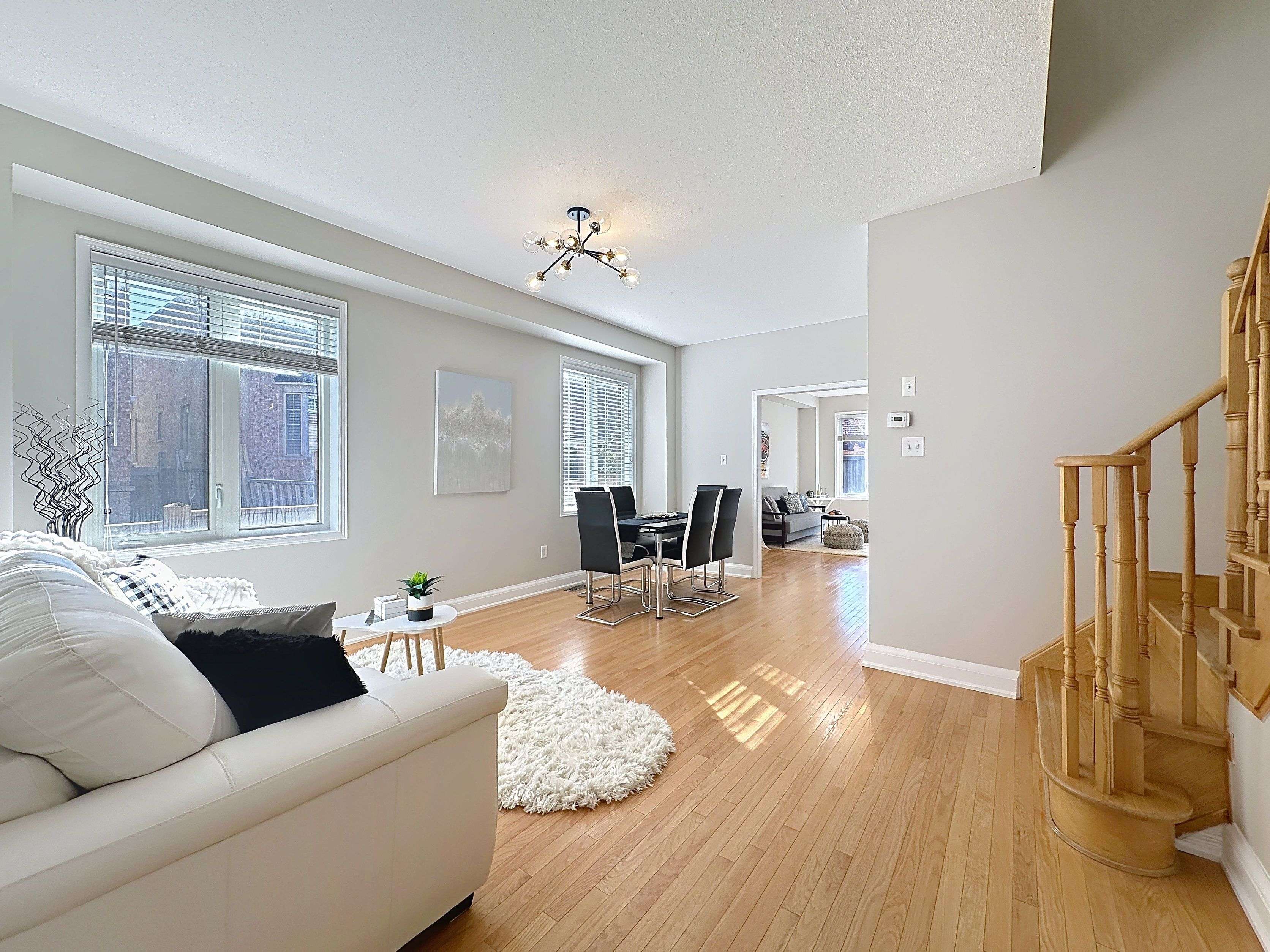 Vaughan, ON L6A 4K7,117 Big Hill CRES