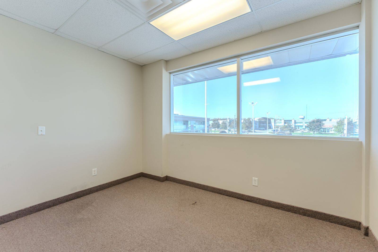 Barrie, ON L4N 8W8,102 Commerce Park DR #10B