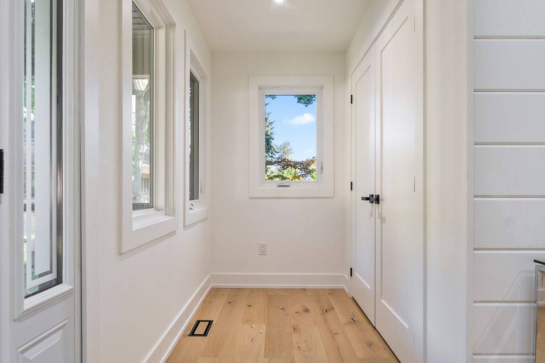 Burlington, ON L7R 1G7,2282 Fairleigh PL