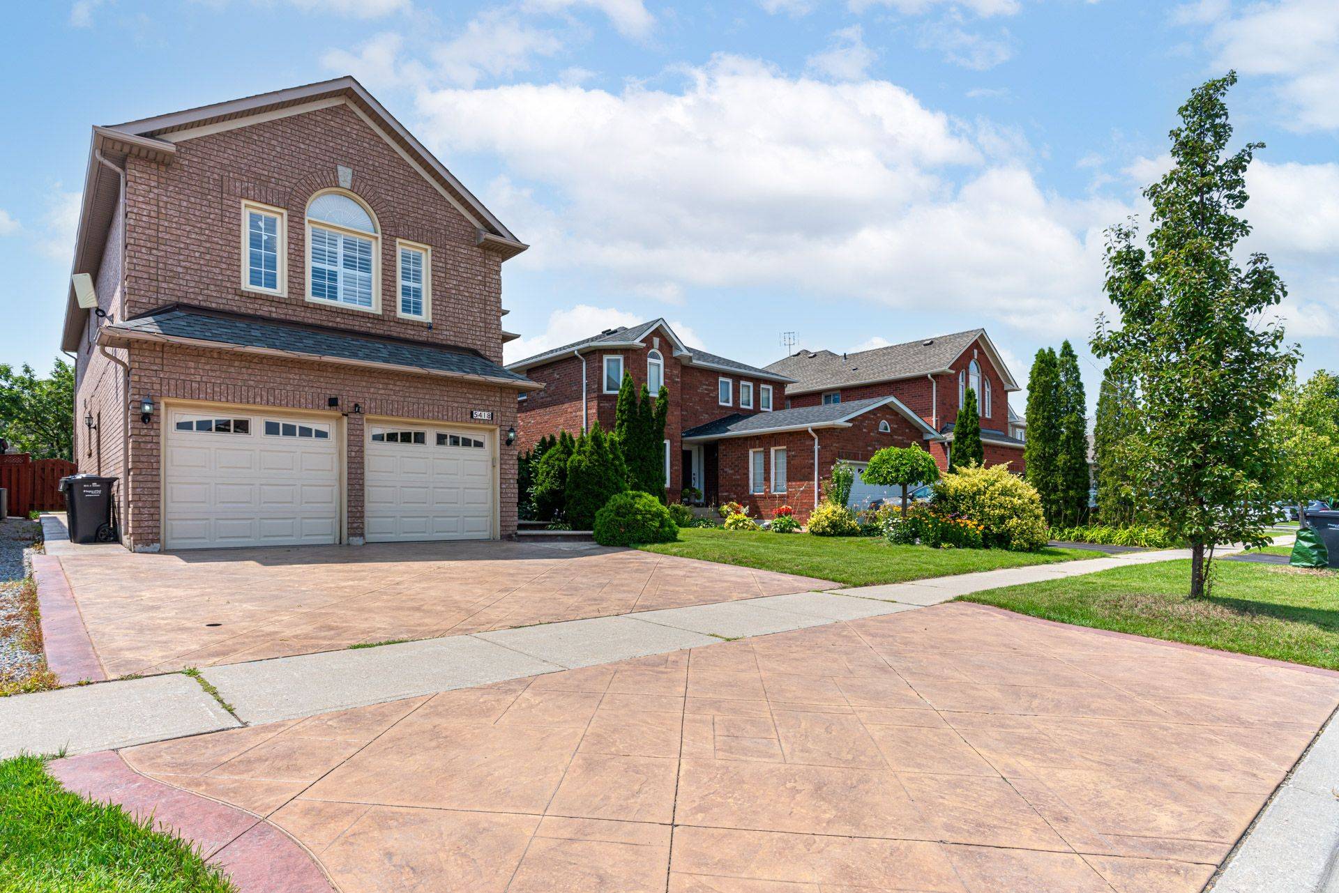 Mississauga, ON L5V 2E1,5418 Loonlake AVE #Upper