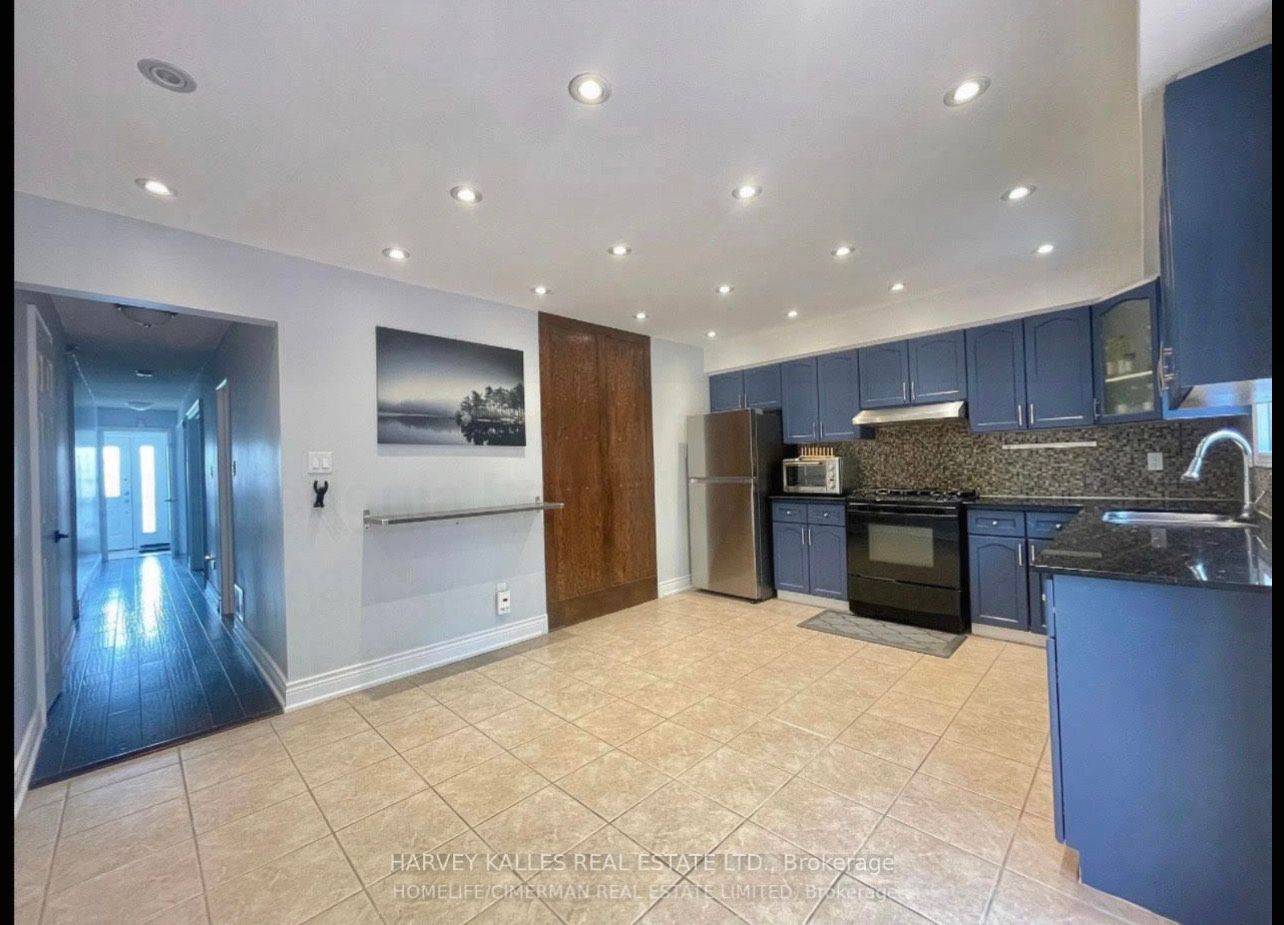 Toronto W03, ON M6E 4T8,394 Caledonia RD #Main