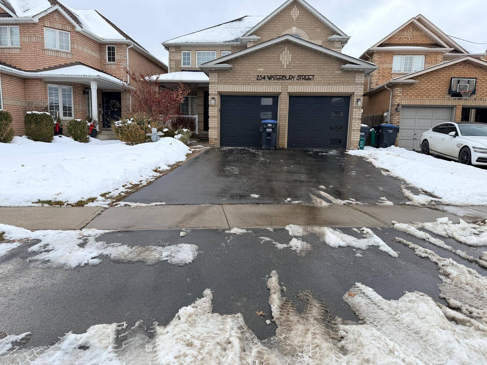 Caledon, ON L7E 2J1,234 Waterbury ST