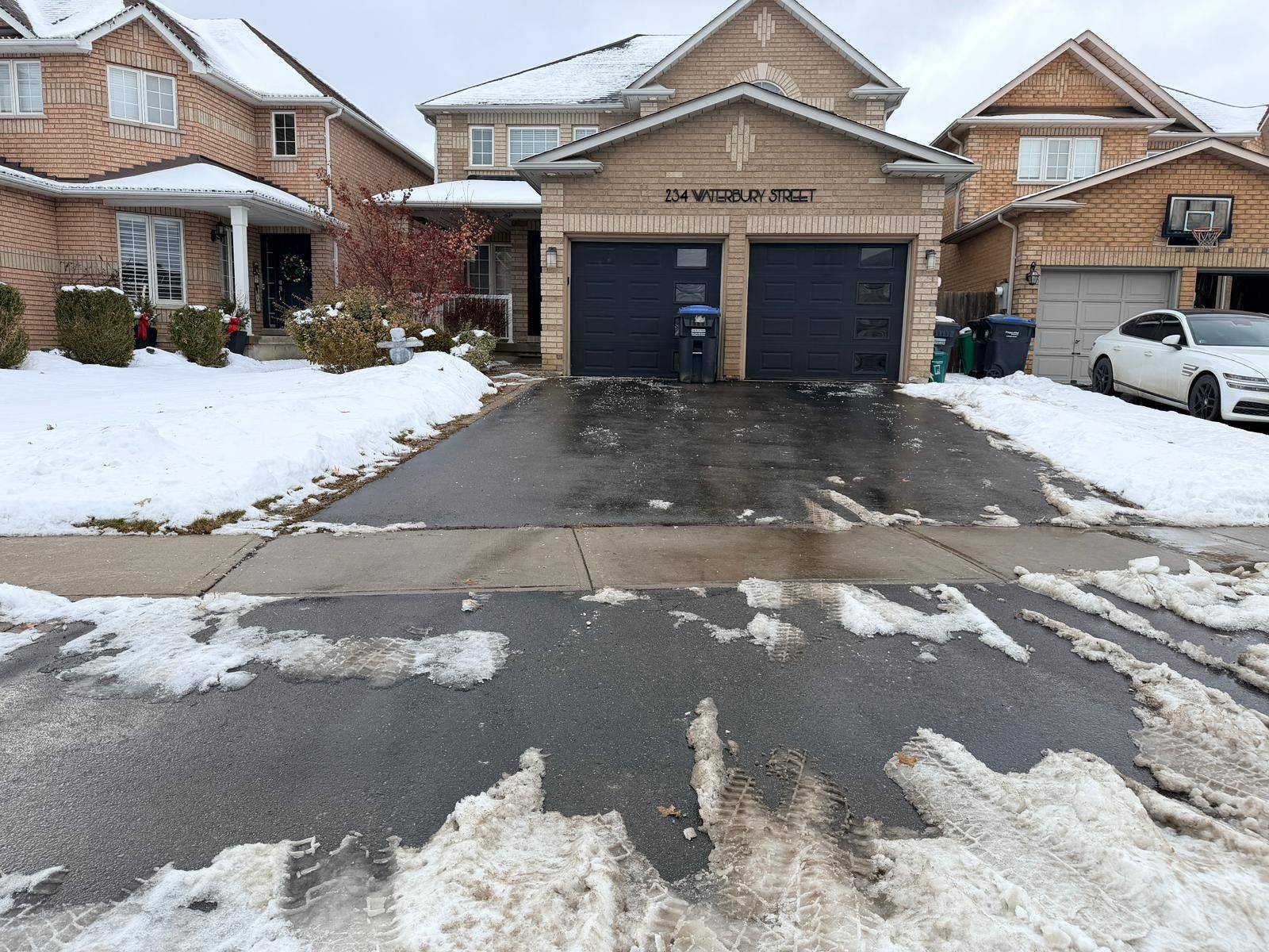 Caledon, ON L7E 2J1,234 Waterbury ST