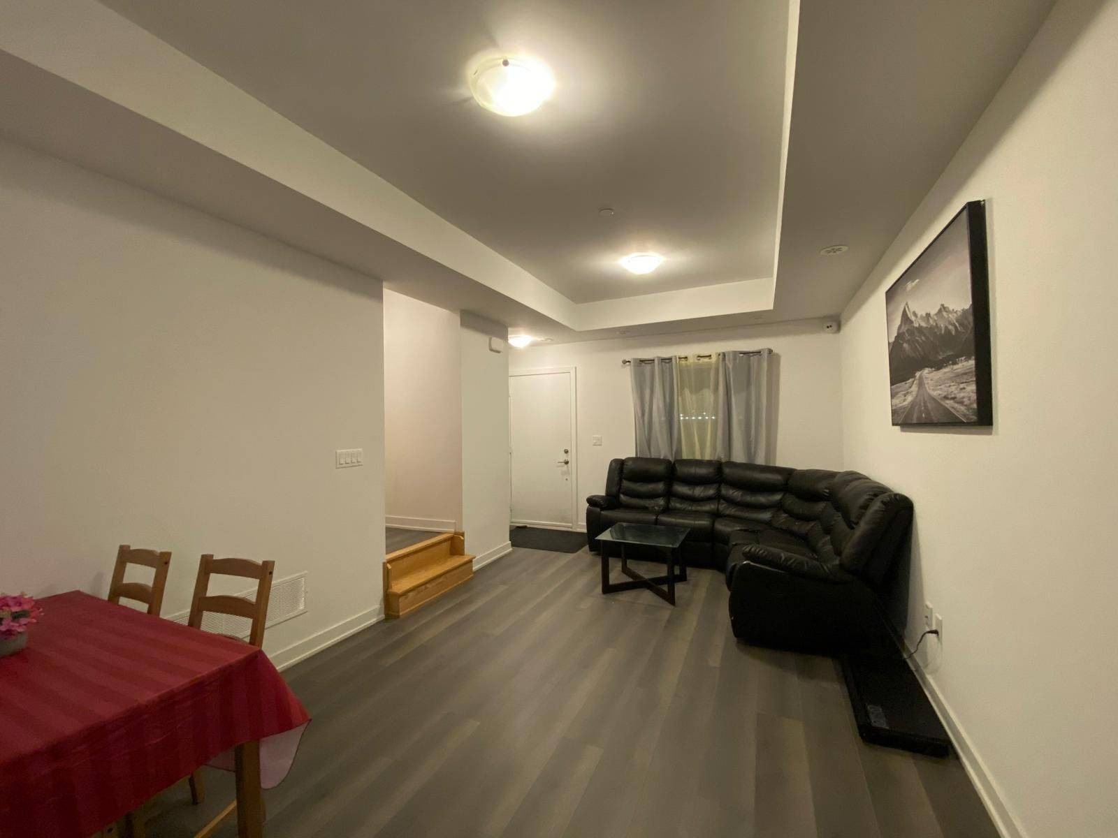 Brampton, ON L6Y 6H8,200 Malta AVE #48