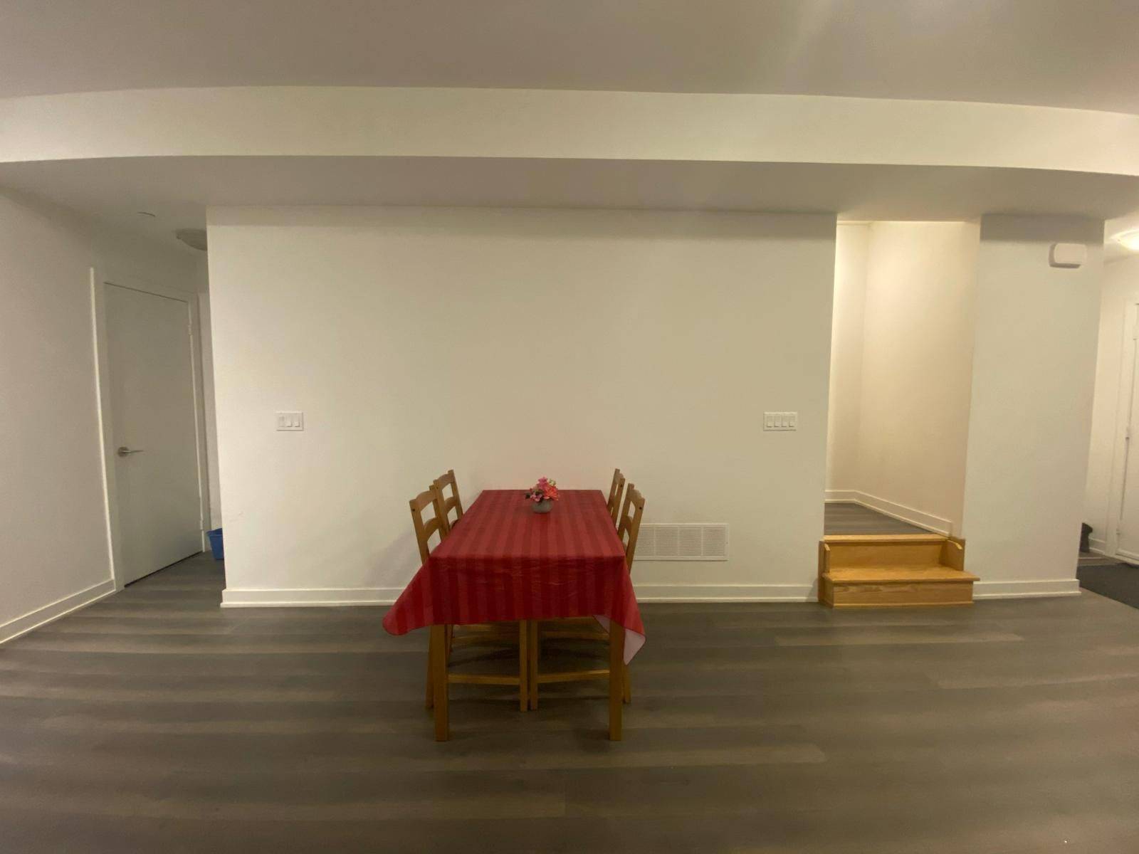 Brampton, ON L6Y 6H8,200 Malta AVE #48