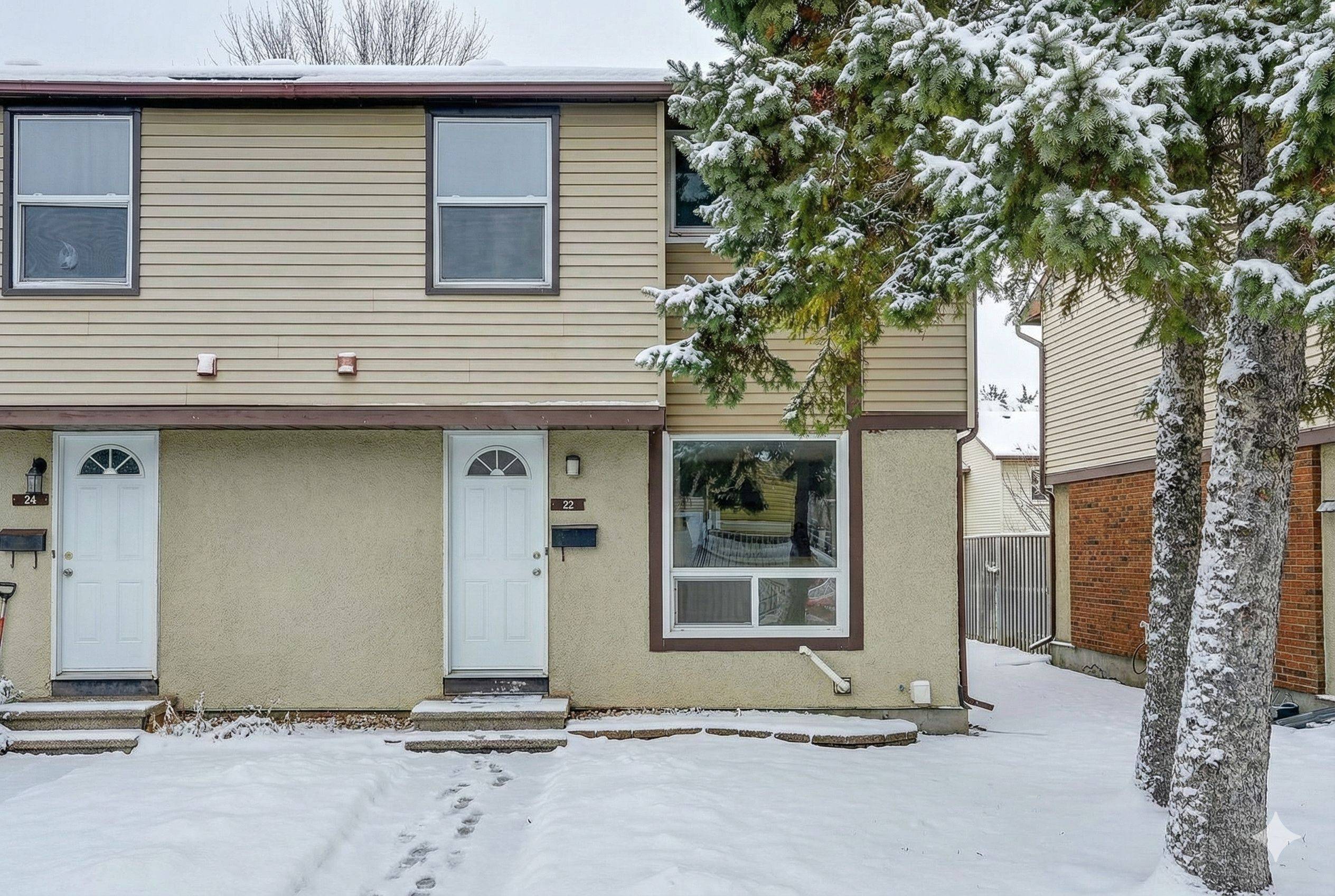 Elmvale Acres And Area, ON K1B 5B7,2570 Southvale CRES #22