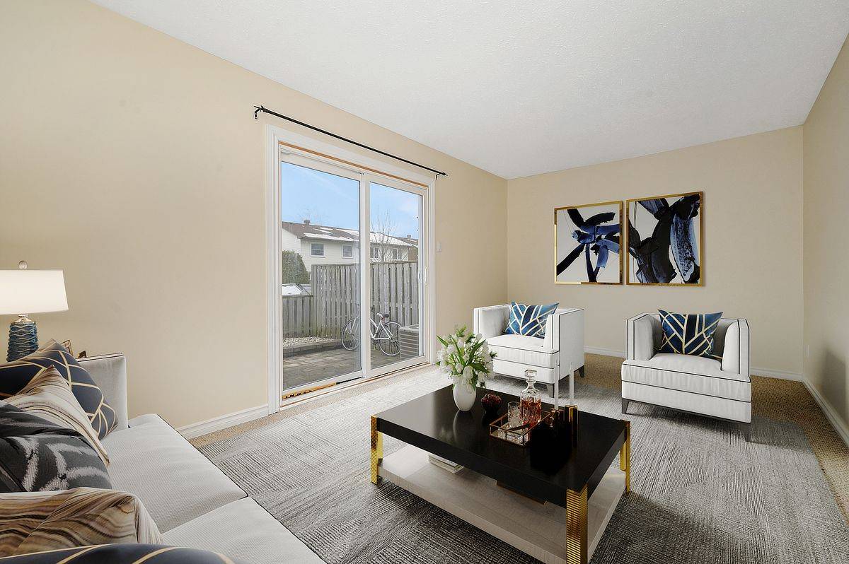 Elmvale Acres And Area, ON K1B 5B7,2570 Southvale CRES #22