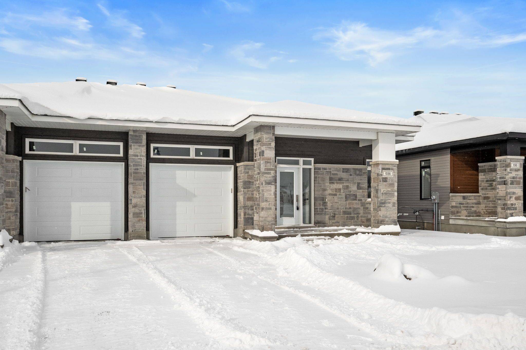 Brockville, ON K6V 0H2,1086 Moore ST