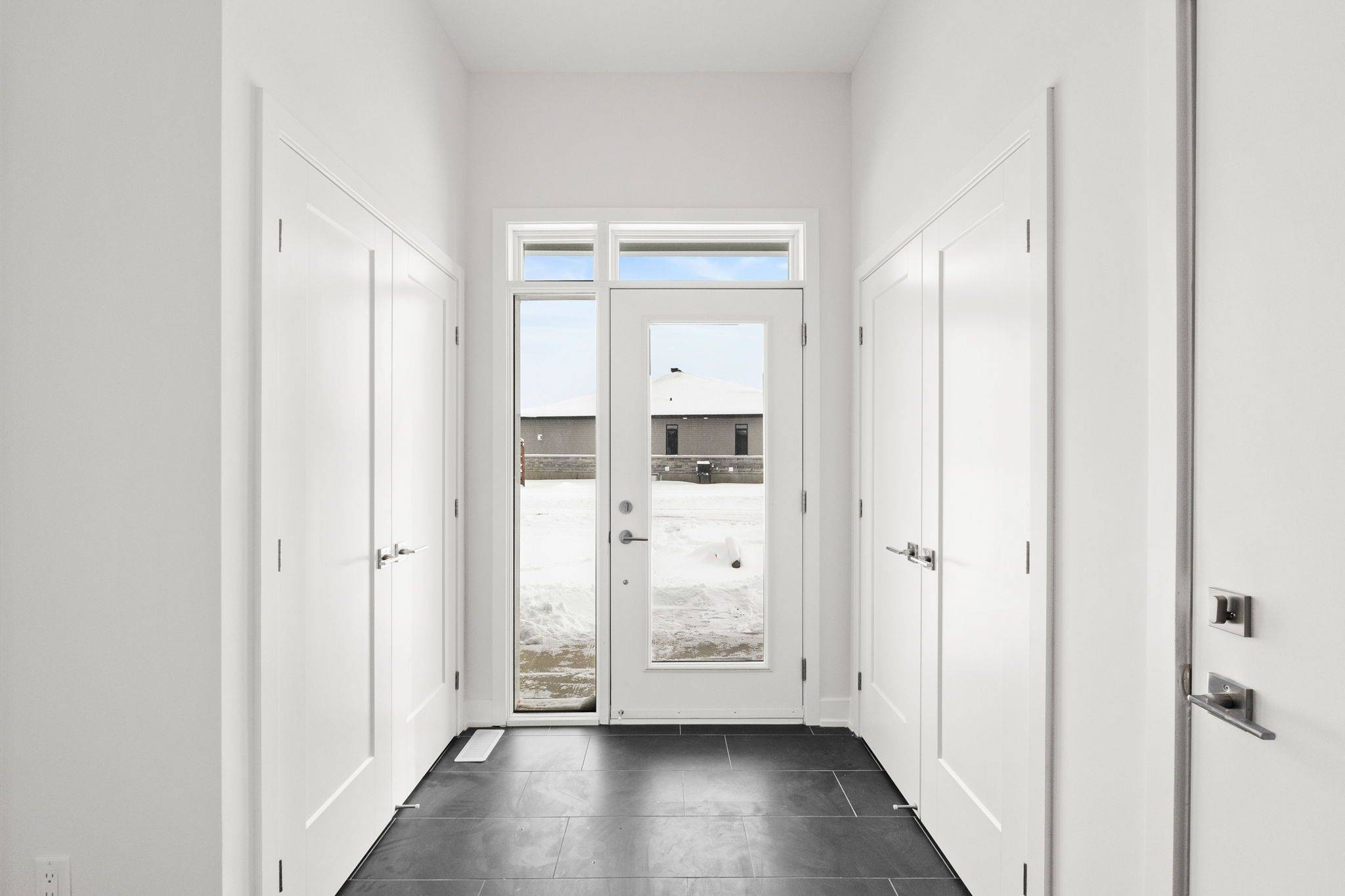 Brockville, ON K6V 0H2,1086 Moore ST