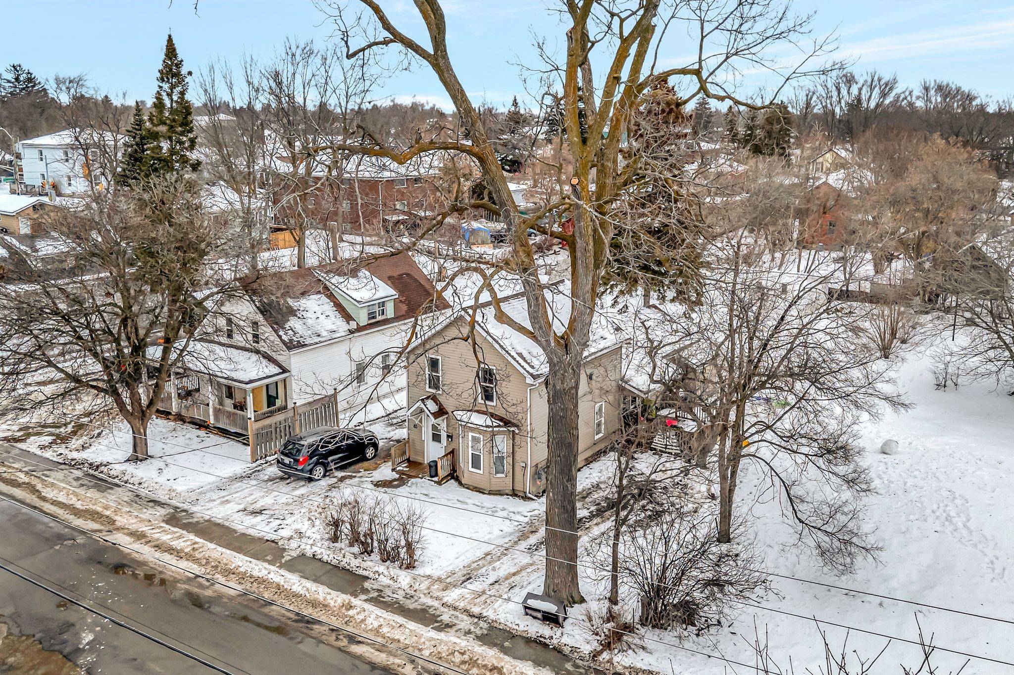 Belleville, ON K8P 3A2,83 Grier ST