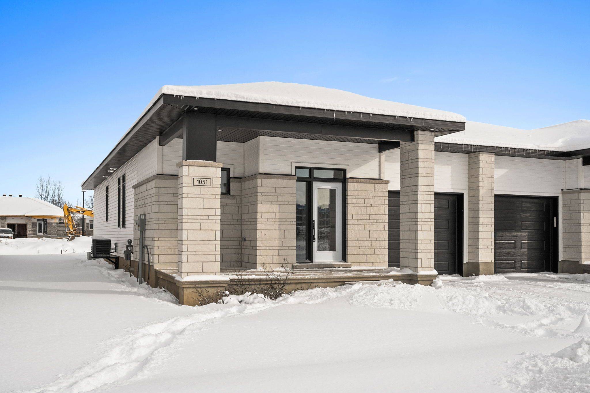 Brockville, ON K6V 0H1,1051 Moore ST