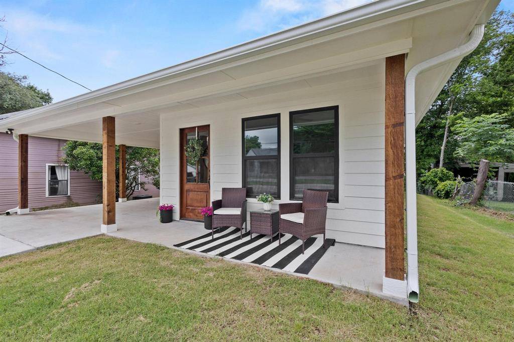 Wolfe City, TX 75496,308 Santa Fe