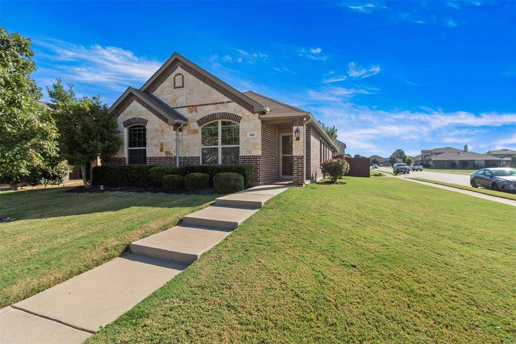 Aubrey, TX 76227,625 Wounded Knee Drive