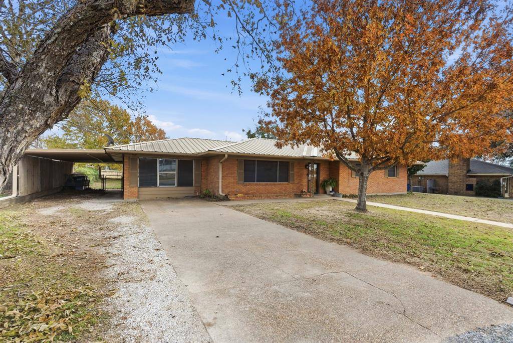 De Leon, TX 76444,1125 N Johnson Street