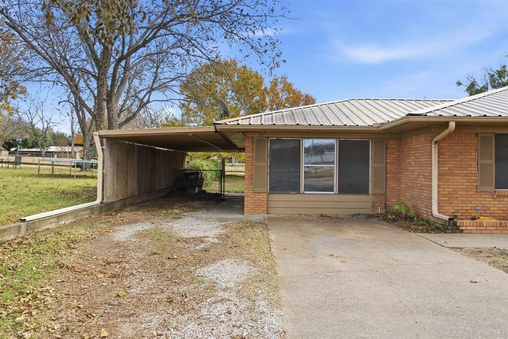 De Leon, TX 76444,1125 N Johnson Street