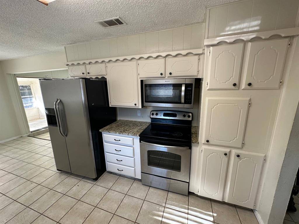 Hurst, TX 76054,733 Toni Drive