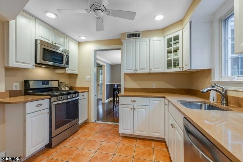 Livingston Twp., NJ 07039,328 E Cedar St