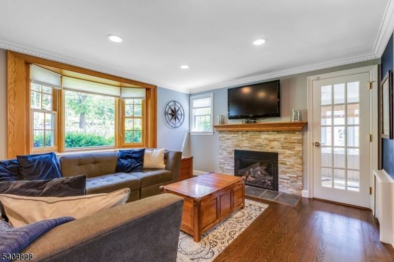 Livingston Twp., NJ 07039,328 E Cedar St