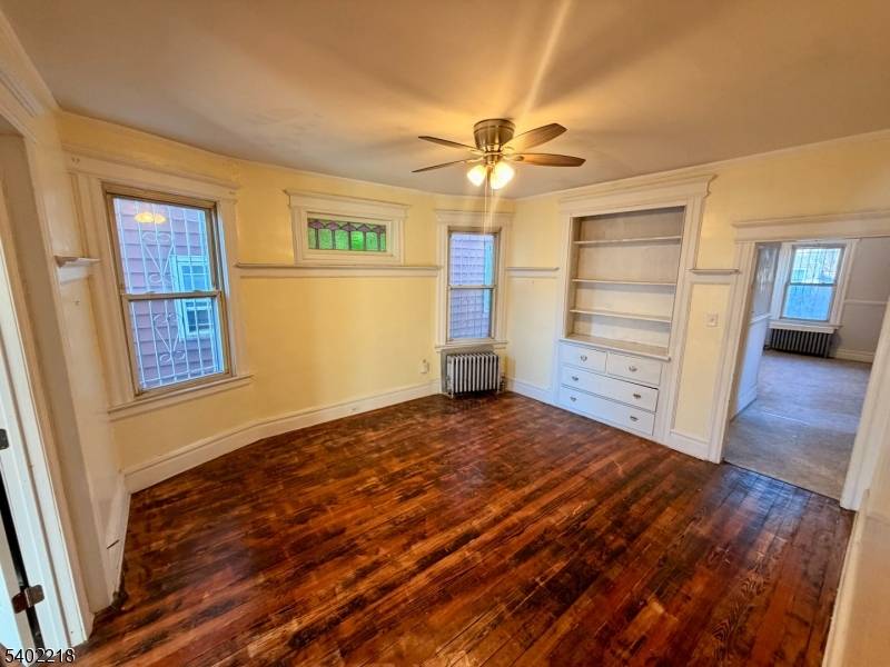 Newark City, NJ 07106,27 Norwood St #1