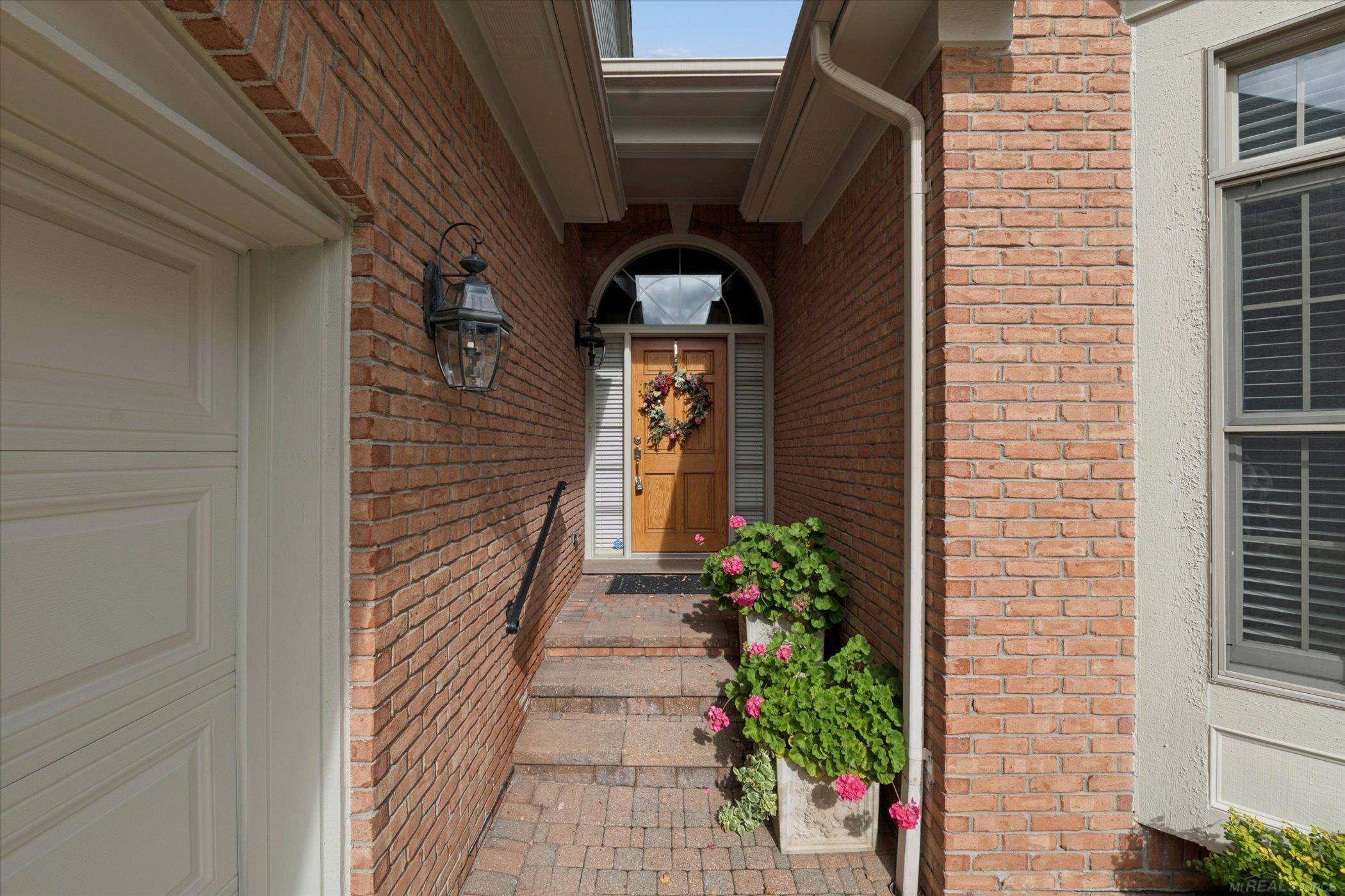 Oakland Twp, MI 48306,2794 Castlemartin CT