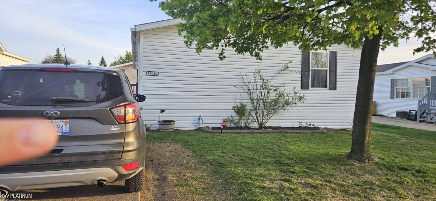 20080 rhapsody DR, Clinton Twp, MI 48036