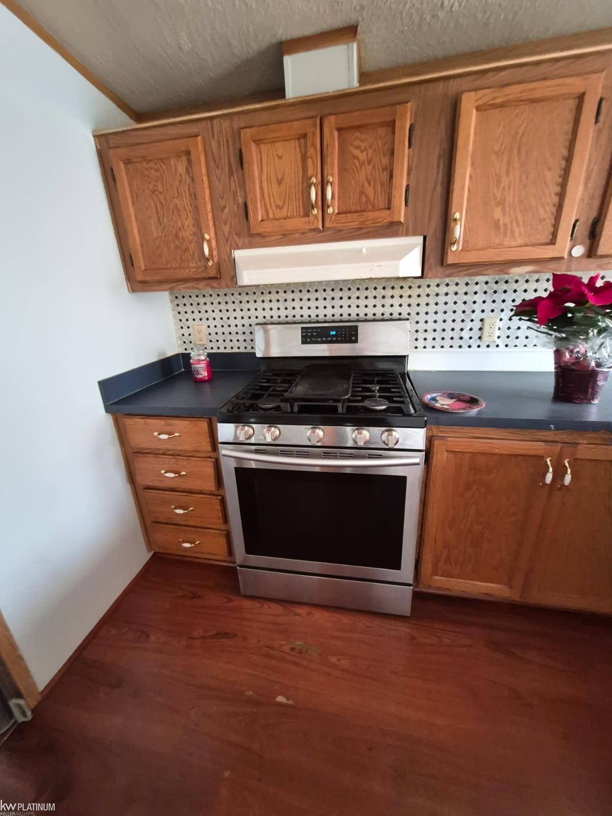 20080 rhapsody DR, Clinton Twp, MI 48036