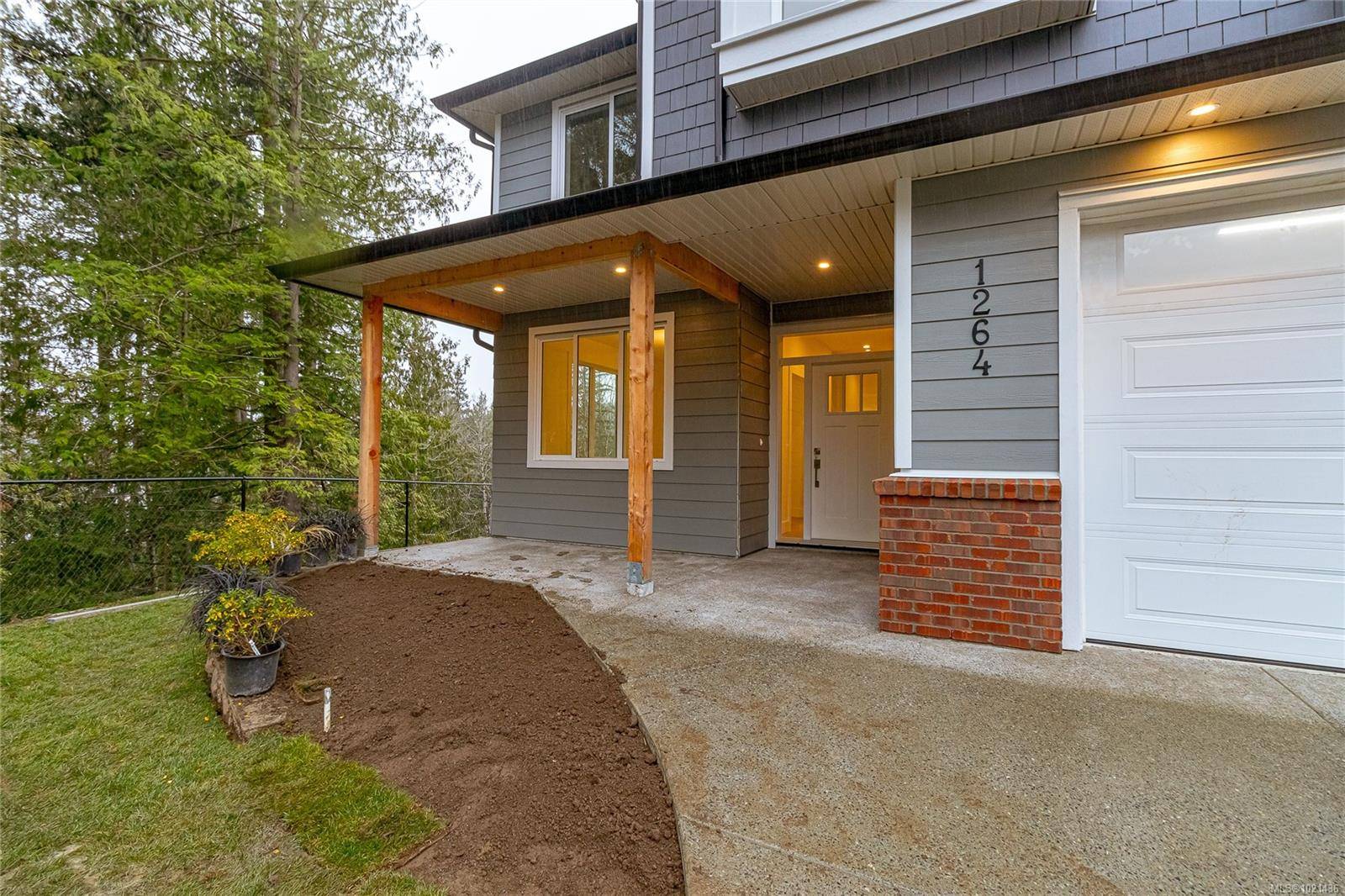 Langford, BC V9C 0S6,1264 Ashmore Terr