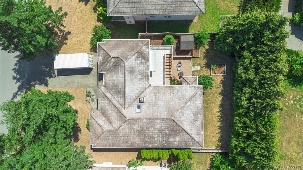 Central Saanich, BC V8Z 6A1,6260 Elaine Way