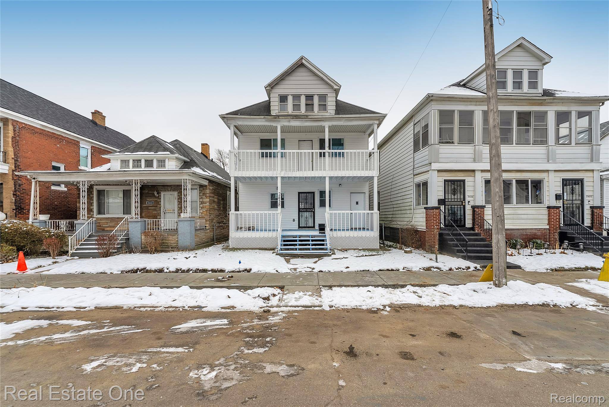 Detroit, MI 48212,2438 Burnside ST