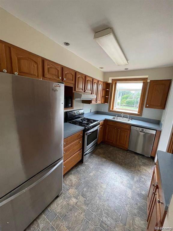 Royal Oak, MI 48067,1518 E LINCOLN AVE