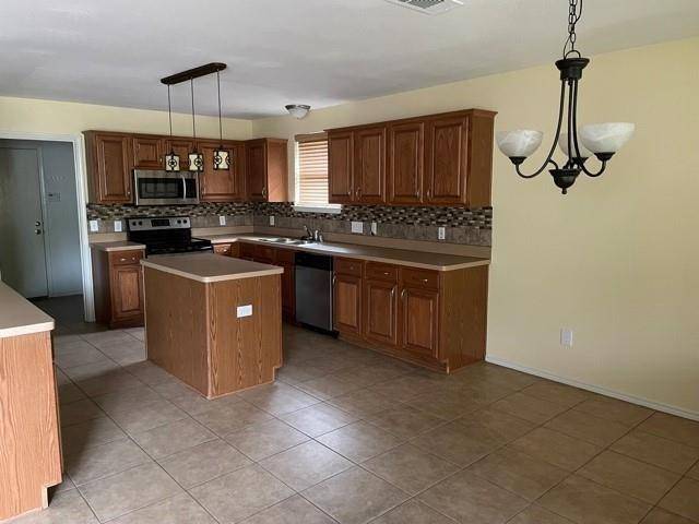 Wylie, TX 75098,1005 Caddo Lake Drive