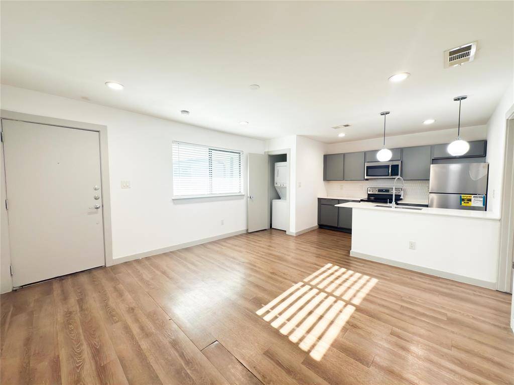 Dallas, TX 75204,4526 Munger Avenue #212