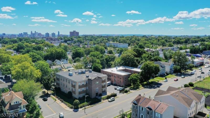 East Orange City, NJ 07018,110 S Grove St